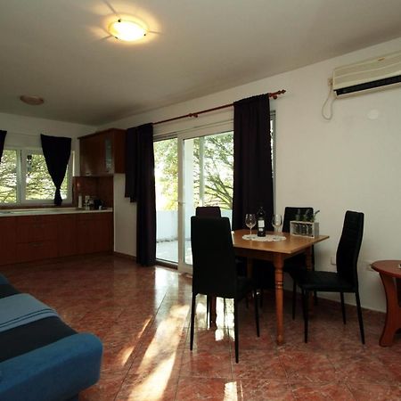 Apartments & Rooms Lucie 珀塞达耶 外观 照片