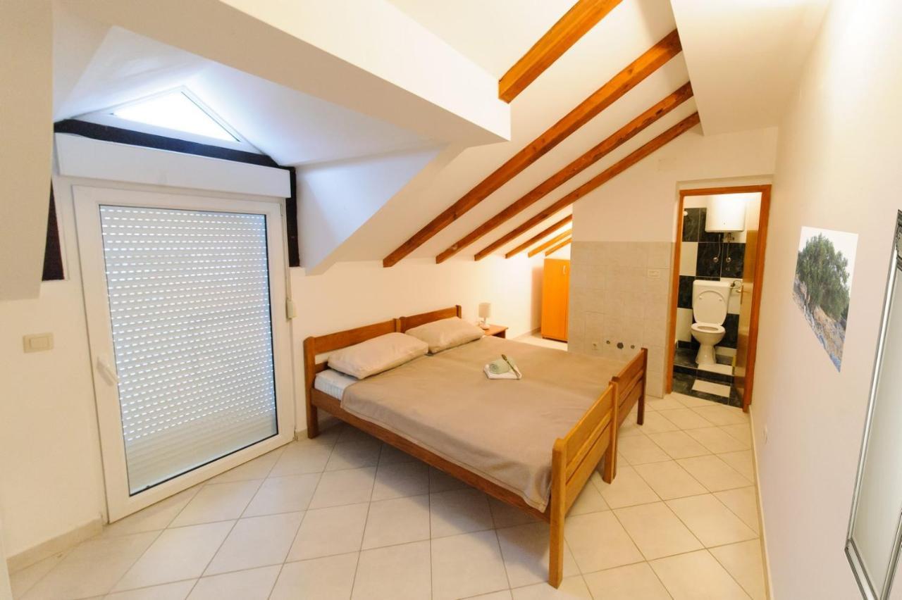 Apartments & Rooms Lucie 珀塞达耶 外观 照片