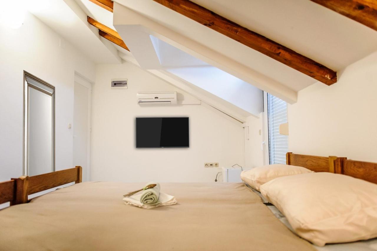 Apartments & Rooms Lucie 珀塞达耶 外观 照片