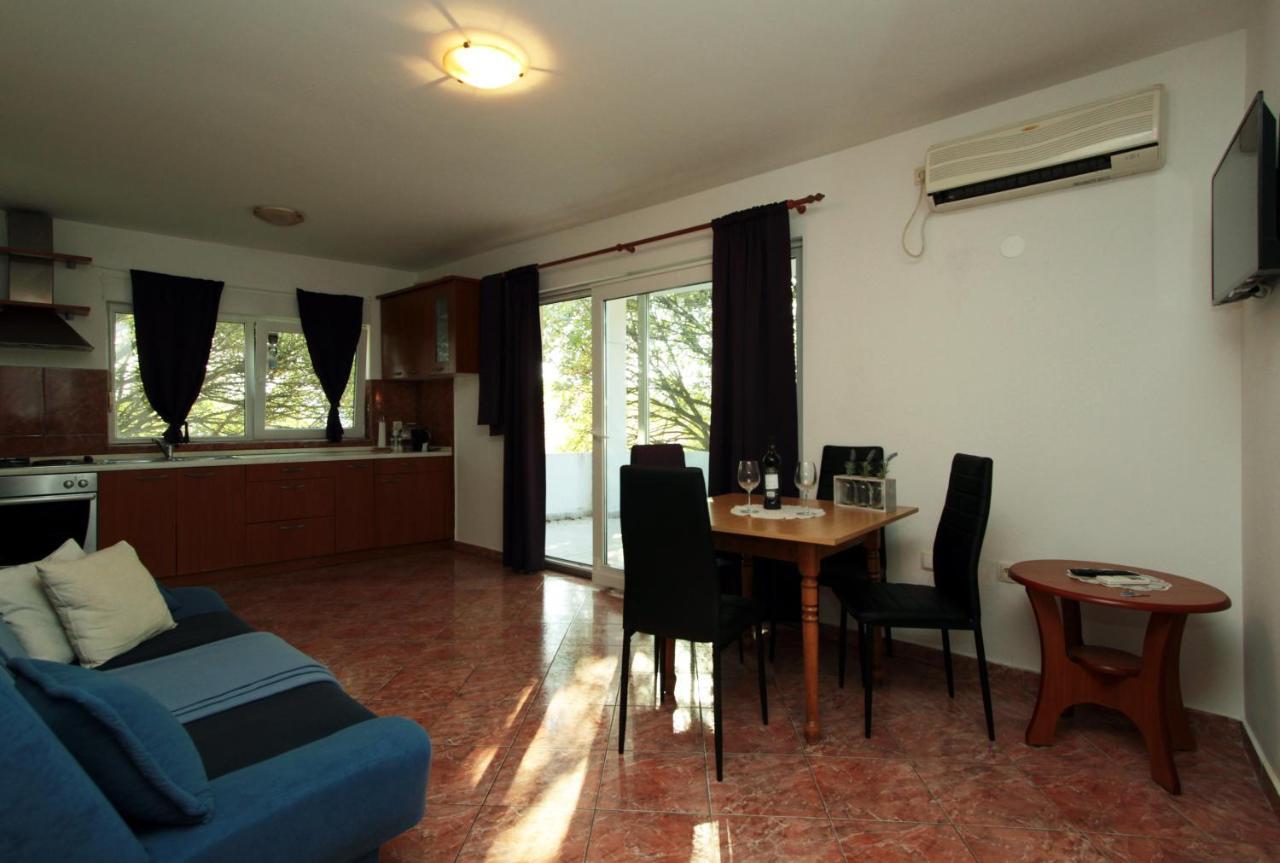 Apartments & Rooms Lucie 珀塞达耶 外观 照片